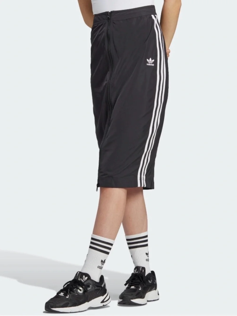 adidas striking stripes